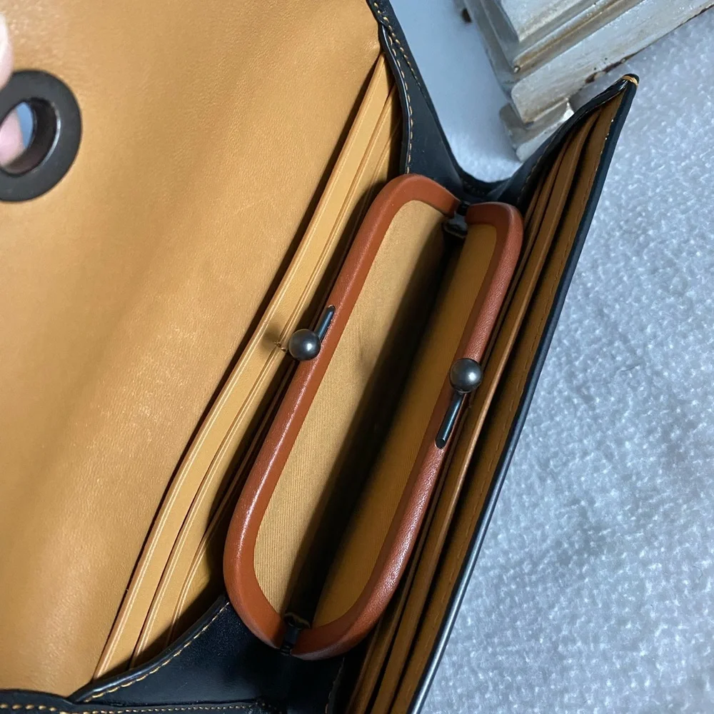 Coach 1941 Saddle Bag with contrasting stitching & matching 1941 Turnlock Wallet - Picture 12 of 16